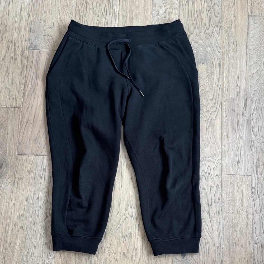 Lululemon Scuba High-Rise Cropped Jogger Black Size 12 - Picture 6 of 12